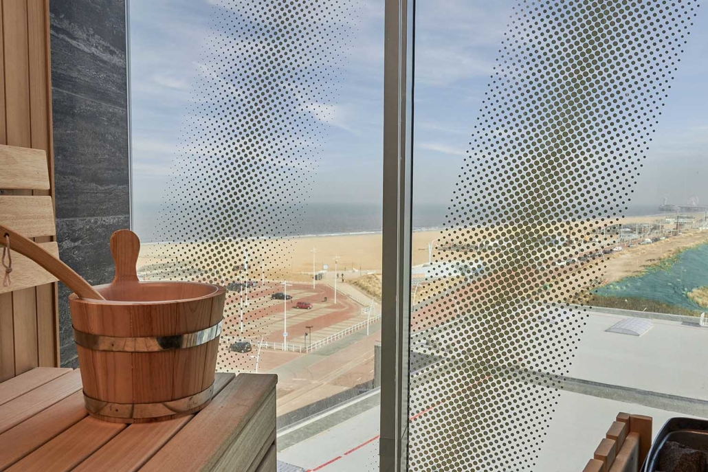 Inntel Hotels Den Haag Marina Beach - Wellness Sea View kamer - hotelkamer met privé sauna uitzicht 1500x1000